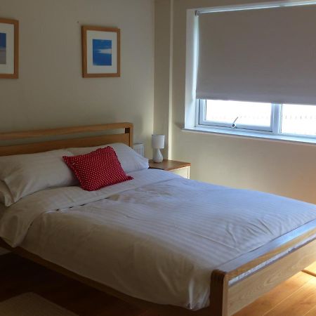 Carbis Bay Beach Apartment เซนต์ไอฟส์ ภายนอก รูปภาพ