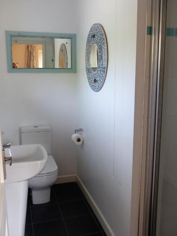 Carbis Bay Beach Apartment เซนต์ไอฟส์ ภายนอก รูปภาพ