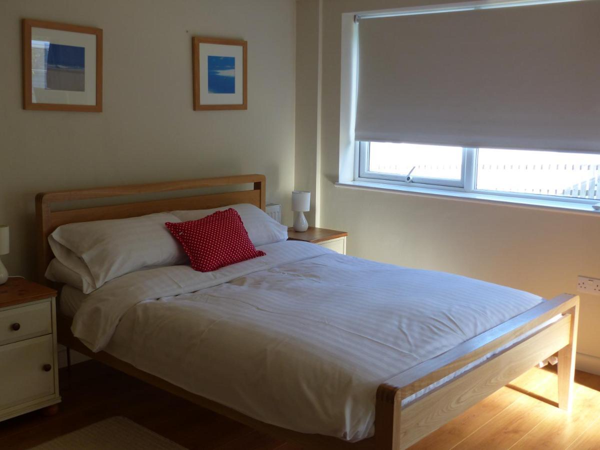 Carbis Bay Beach Apartment เซนต์ไอฟส์ ภายนอก รูปภาพ