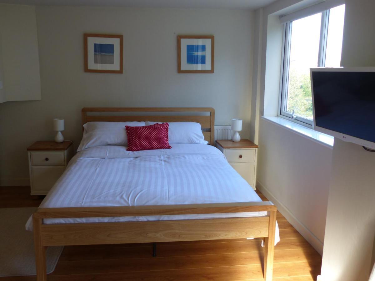 Carbis Bay Beach Apartment เซนต์ไอฟส์ ภายนอก รูปภาพ